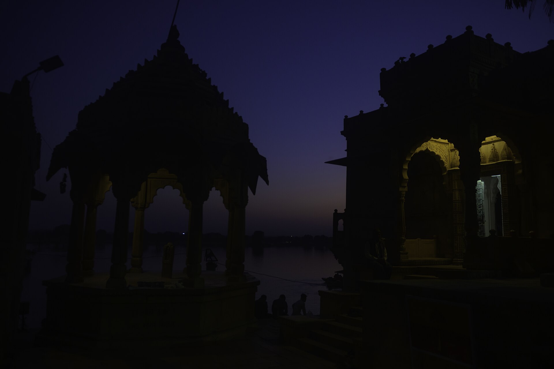 Gadisar Lake — representative scenery